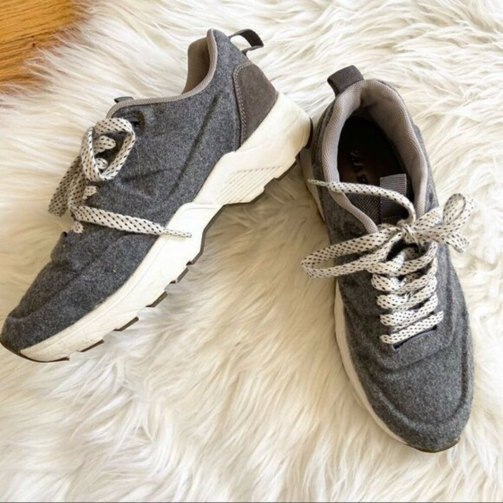 Zara Sneakers Grey & White Size 37 / 6.5